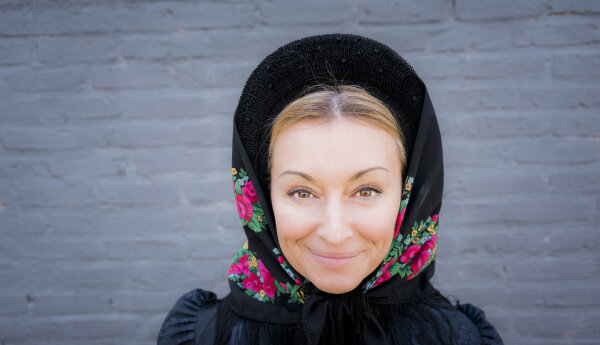 Kobiety Mennonitki, ich rozpuszczone włosy i wielkie sobotnie mycie i czesanie